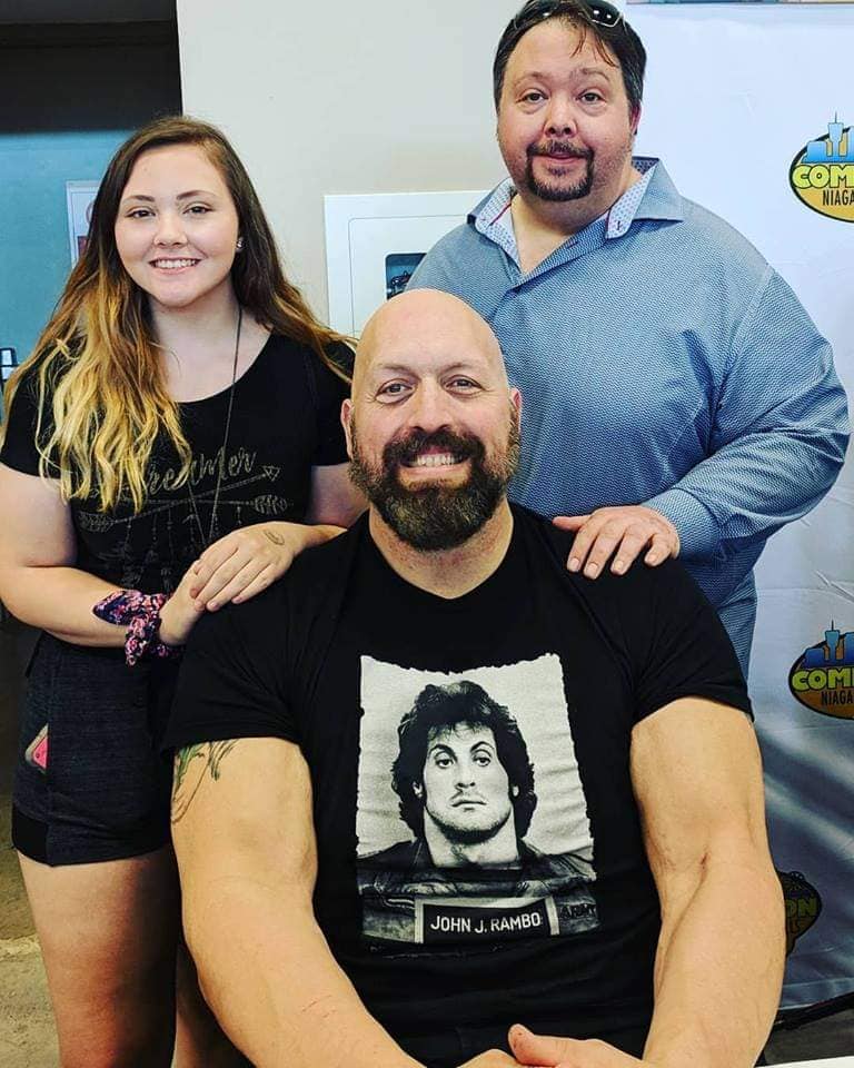 Rob T. Case with The Big Show, Niagara Falls Comic Con